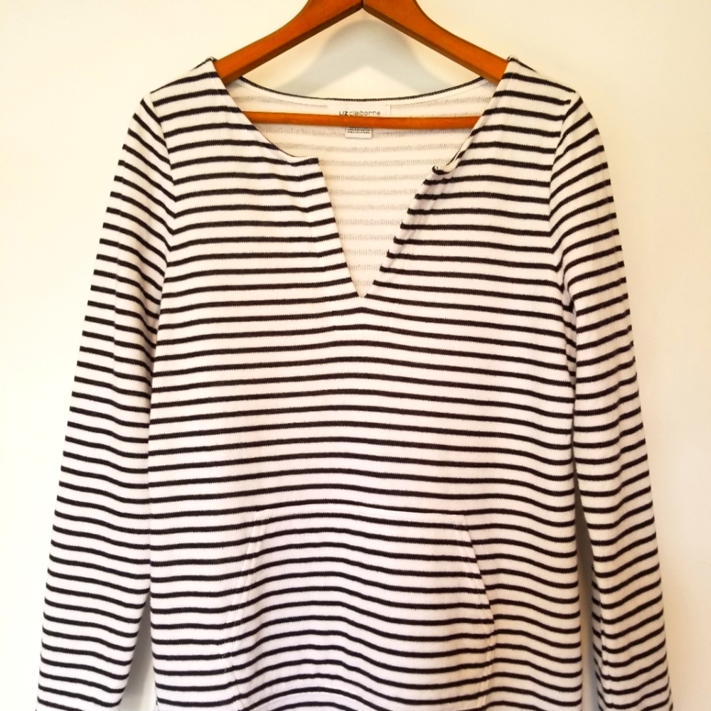 (M) Liz Claiborne Pullover Top w Pockets